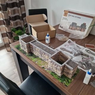 Stavba Čínské zdi 🧧 pokračuje úspěšně a nejedná se zrovna o žádného drobečka. Pokud se ti líbí, koukni na náš eshop...